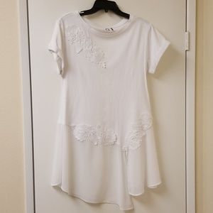 White pullover tshirt